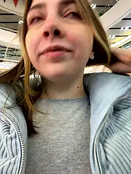 Snapshot of Sunny___Bunny chatting on 12-03-24, 01:32 Sunny Bunny online show from 12-03-24, 01:32