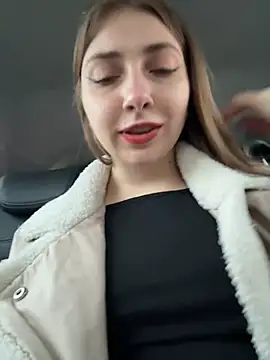 Snapshot of Sunny___Bunny chatting on 02-11-25, 02:13 Sunny Bunny online show from 02-11-25, 02:13