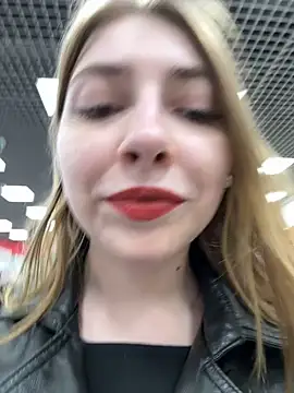 Snapshot of Sunny___Bunny chatting on 02-16-25, 02:10 Sunny Bunny online show from 02-16-25, 02:10