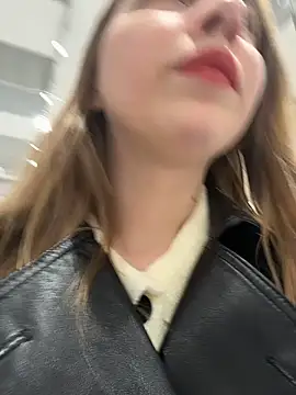 Snapshot of Sunny___Bunny chatting on 02-23-25, 04:13 Sunny Bunny online show from 02-23-25, 04:13