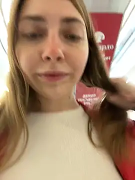 Snapshot of Sunny___Bunny chatting on 09-20-25, 08:15 Sunny Bunny online show from 09-20-25, 08:15