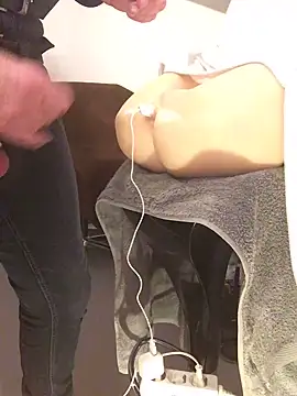 Snapshot of Inseminator69 chatting on 12-28-24, 02:42 Inseminator69 online show from 12-28-24, 02:42