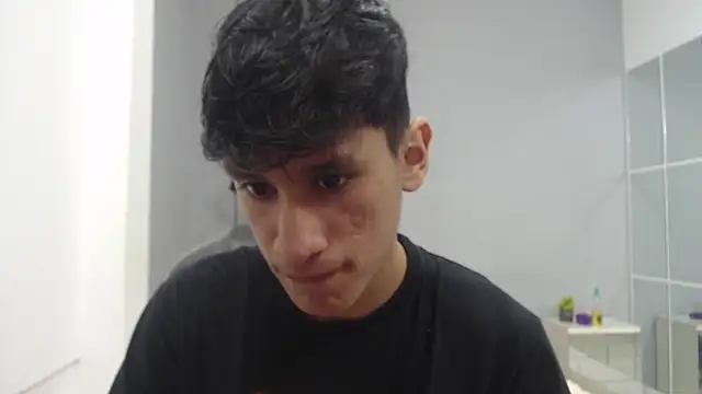 Snapshot of alan_ws chatting on 01-03-25, 12:19 alan ws online show from 01-03-25, 12:19