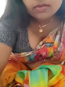 Snapshot of Priya_2222 chatting on 01-21-25, 03:54 Priya 2222 online show from 01-21-25, 03:54