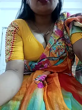 Snapshot of Priya_2222 chatting on 03-19-26, 06:12 Priya 2222 online show from 03-19-26, 06:12