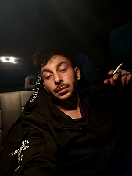 Snapshot of Iulianmarius12 chatting on 02-10-26, 10:14 Iulianmarius12 online show from 02-10-26, 10:14