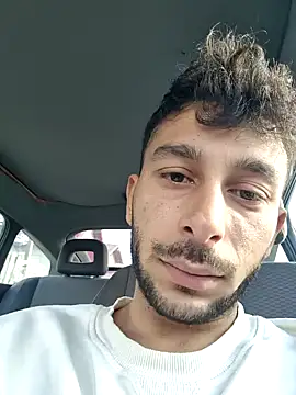 Snapshot of Iulianmarius12 chatting on 02-22-26, 01:09 Iulianmarius12 online show from 02-22-26, 01:09