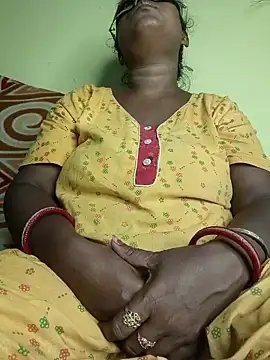 Snapshot of tinabhabhi chatting on 07-17-26, 11:06 tinabhabhi online show from 07-17-26, 11:06