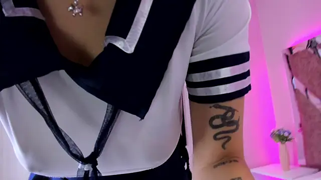 Snapshot of KatherineGomez chatting on 01-28-25, 07:00 KatherineGomez online show from 01-28-25, 07:00