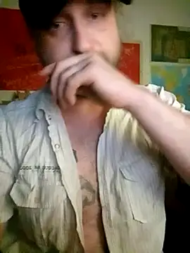 Ozomitro online show from 03-22-25, 07:09