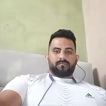 Snapshot of Vickymehra005 chatting on 11-20-25, 04:18 Vickymehra005 online show from 11-20-25, 04:18