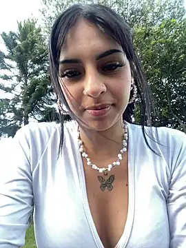 Hilary pinkk online show from 01-22-25, 10:48