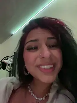 Hilary pinkk online show from 01-30-25, 03:22