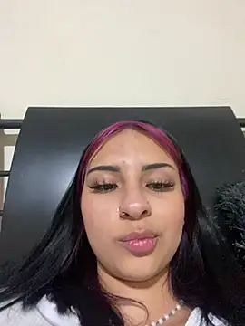 Hilary pinkk online show from 02-15-25, 03:42