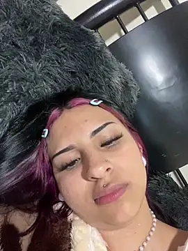 Hilary pinkk online show from 02-22-25, 08:29