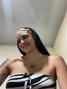 Hilary pinkk online show from 03-03-25, 11:56