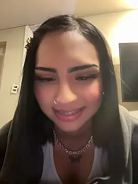 Snapshot of Hilary_pinkk chatting on 07-19-26, 12:58 Hilary pinkk online show from 07-19-26, 12:58