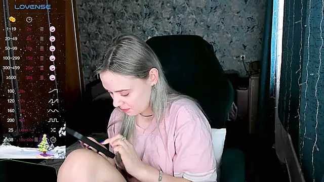 Your small bunny online show from 01-21-25, 07:26