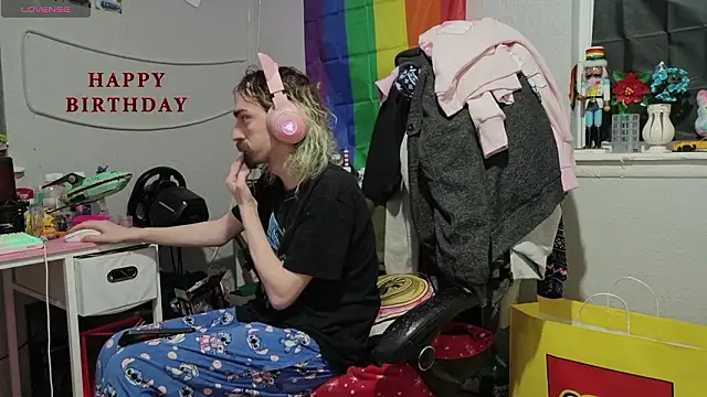 tallnerdyguy online show from 02-10-26, 01:10