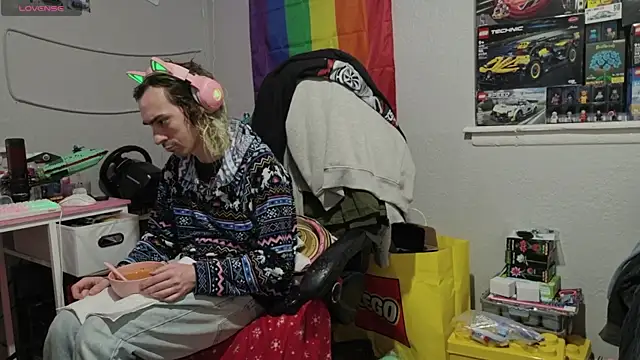 tallnerdyguy online show from 04-08-26, 02:11