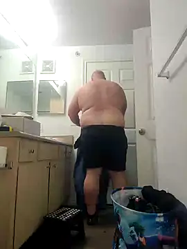 Strong Bear89 online show from 01-10-25, 09:23