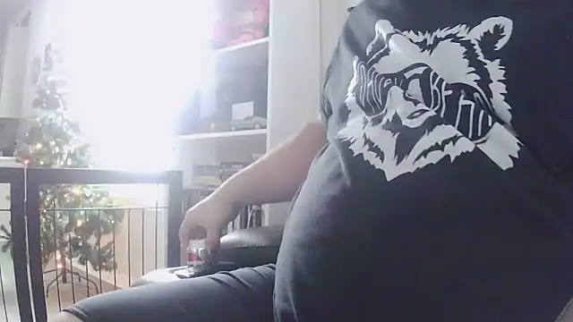 Strong Bear89 online show from 12-17-25, 06:58