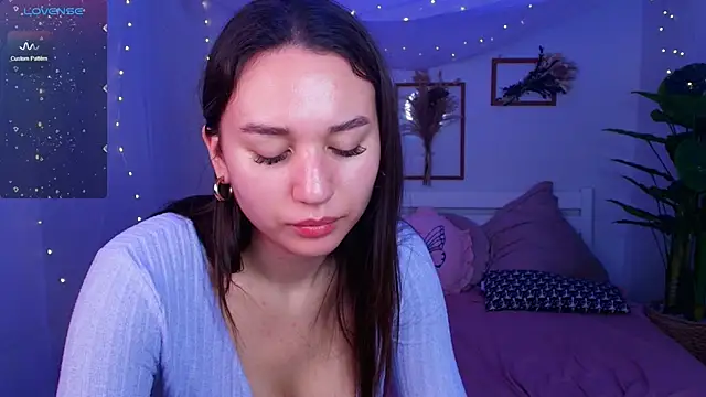 Snapshot of margeriTirell chatting on 10-10-25, 02:54 margeriTirell online show from 10-10-25, 02:54