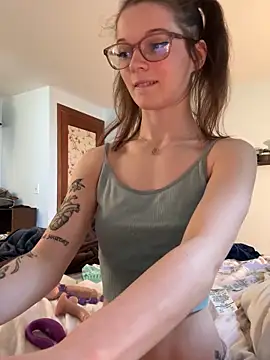 dreamteemergirl online show from 09-18-25, 07:38