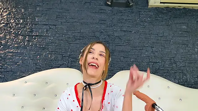 Snapshot of LaurynCopper chatting on 01-03-25, 09:58 LaurynCopper online show from 01-03-25, 09:58