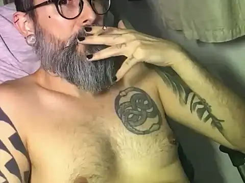 cabine103 online show from 10-26-25, 02:17