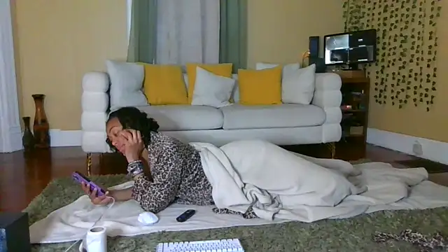 Snapshot of SexGoddessfinest chatting on 09-10-25, 03:39 SexGoddessfinest online show from 09-10-25, 03:39