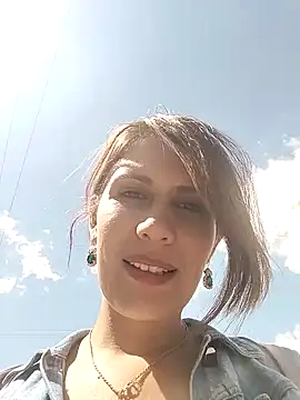 Snapshot of Alysson-- chatting on 01-23-25, 03:54 Alysson-- online show from 01-23-25, 03:54