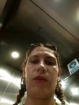 Snapshot of Alysson-- chatting on 02-05-25, 12:27 Alysson-- online show from 02-05-25, 12:27