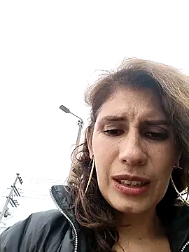 Snapshot of Alysson-- chatting on 02-14-25, 04:09 Alysson-- online show from 02-14-25, 04:09