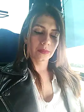 Snapshot of Alysson-- chatting on 03-14-25, 01:13 Alysson-- online show from 03-14-25, 01:13