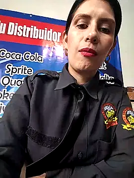 Snapshot of Alysson-- chatting on 09-29-25, 01:49 Alysson-- online show from 09-29-25, 01:49