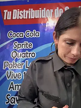 Snapshot of Alysson-- chatting on 10-09-25, 06:17 Alysson-- online show from 10-09-25, 06:17