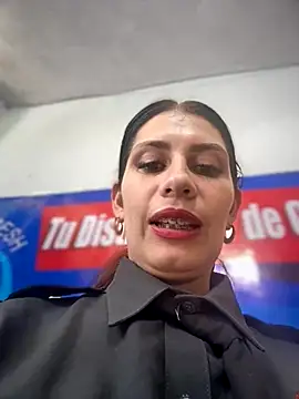 Snapshot of Alysson-- chatting on 10-23-25, 03:11 Alysson-- online show from 10-23-25, 03:11