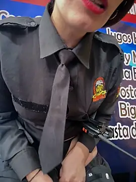 Snapshot of Alysson-- chatting on 11-03-25, 03:35 Alysson-- online show from 11-03-25, 03:35