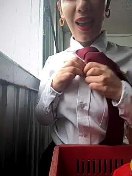 Snapshot of Alysson-- chatting on 11-06-25, 02:29 Alysson-- online show from 11-06-25, 02:29