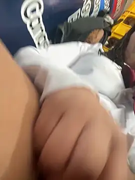 Snapshot of Alysson-- chatting on 11-29-25, 01:25 Alysson-- online show from 11-29-25, 01:25