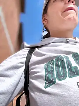 Alysson-- online show from 04-06-26, 02:18