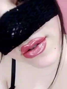 Snapshot of sexy-mariya chatting on 05-11-26, 03:40 sexy-mariya online show from 05-11-26, 03:40