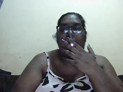 Snapshot of Sexy_Tigress26 chatting on 10-19-25, 09:48 Sexy Tigress26 online show from 10-19-25, 09:48