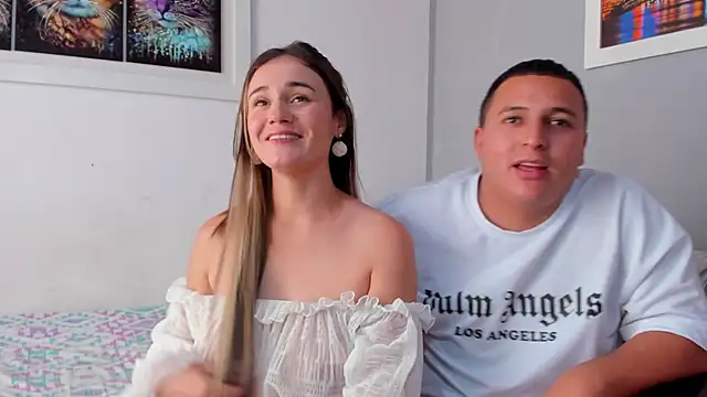 Snapshot of naughtyloverss chatting on 12-06-24, 03:00 naughtyloverss online show from 12-06-24, 03:00