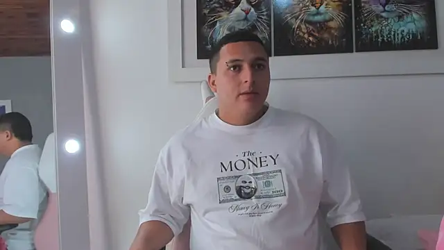 Snapshot of naughtyloverss chatting on 12-26-24, 02:27 naughtyloverss online show from 12-26-24, 02:27