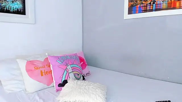 Snapshot of naughtyloverss chatting on 02-16-25, 02:54 naughtyloverss online show from 02-16-25, 02:54