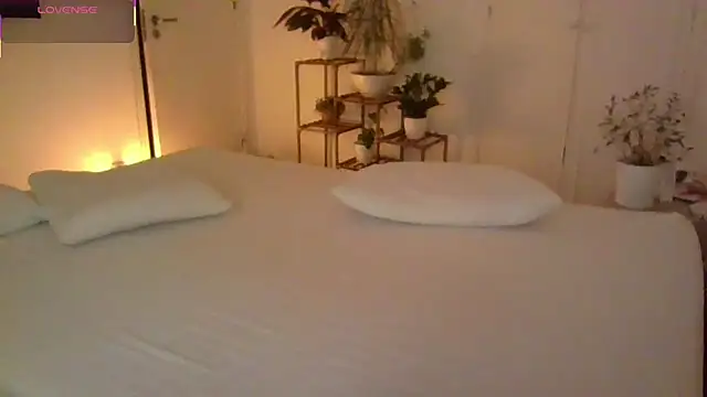 yournextdoorhottie online show from 04-03-26, 10:30