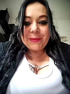 Snapshot of sara_pineros chatting on 11-23-25, 05:24 sara pineros online show from 11-23-25, 05:24