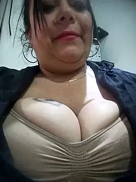 Snapshot of sara_pineros chatting on 11-24-25, 09:25 sara pineros online show from 11-24-25, 09:25